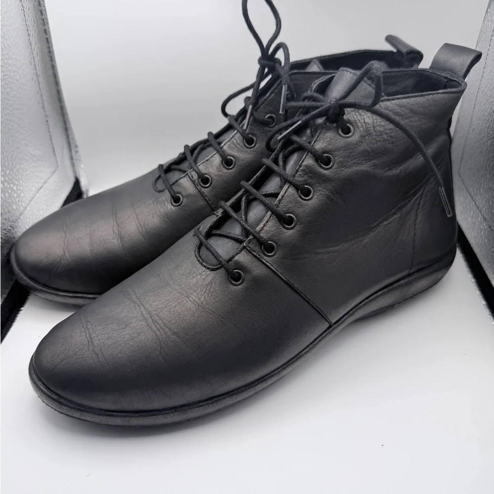 Soleterra men’s black leather lace up ankle boots Size: 7